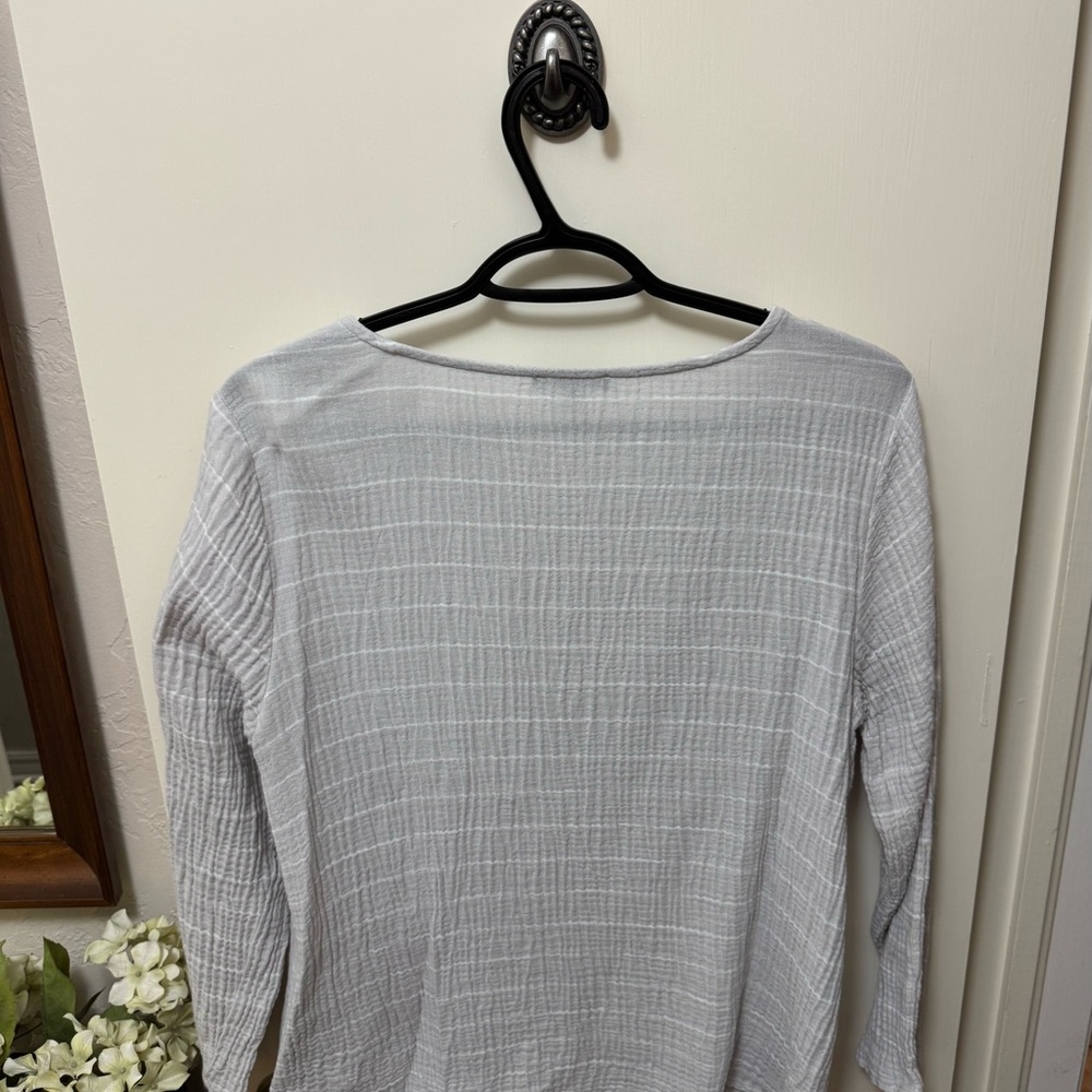 Habitat Clothes to Live in Light Gray Striped Long-Sleeve Women’s Top - Picture 8 of 16